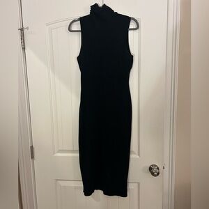 Black bodycon dress